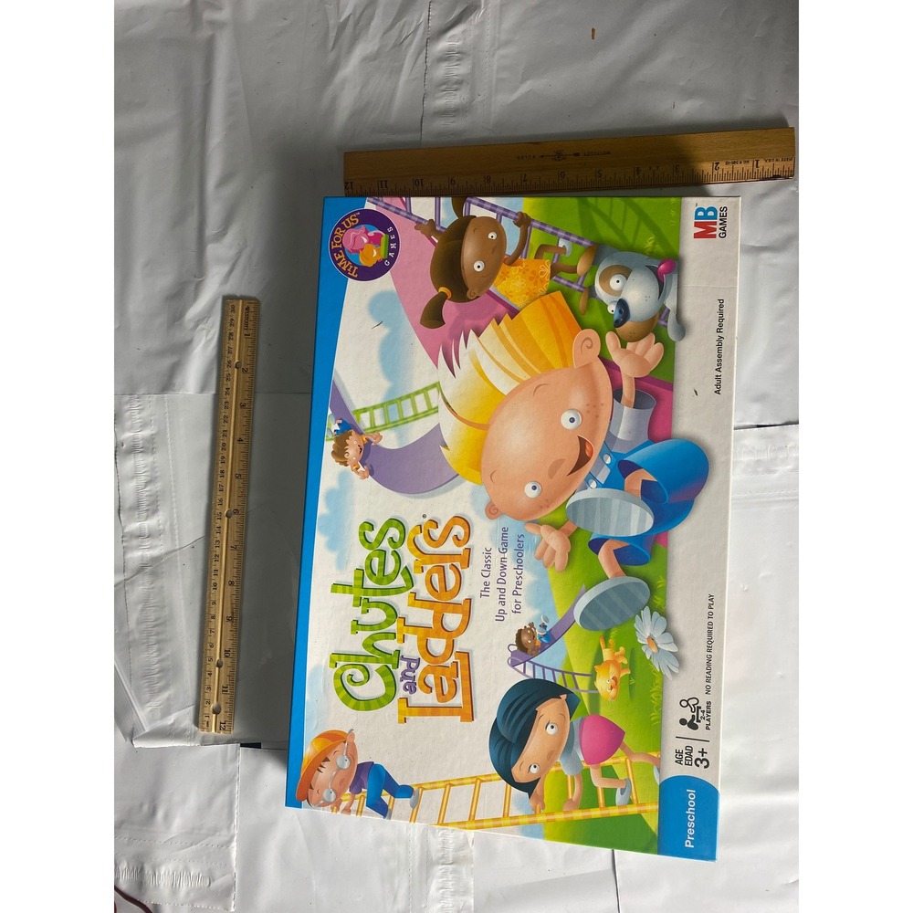 MB Games Chutes and Ladders The Classic Up and Down Game for Preschoolers‎